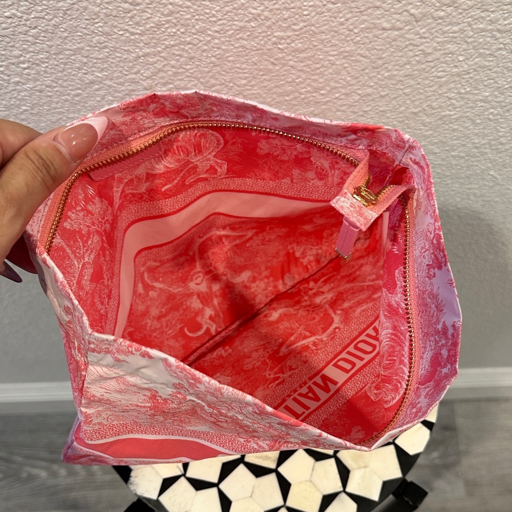 Dior Pink Travel Bag - Picture 4 of 7